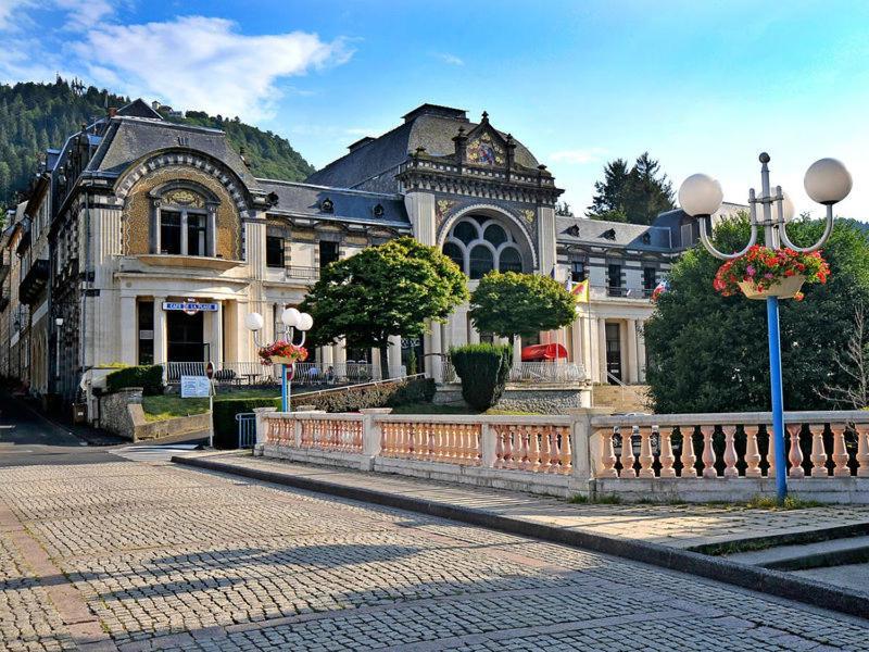L'Ekrin Des Bains Apartamento La Bourboule Exterior foto